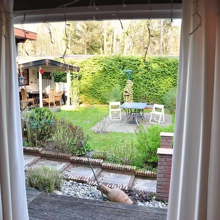 Sfeervol, Ruim En Luxe Chalet In Bosrijke Omgeving