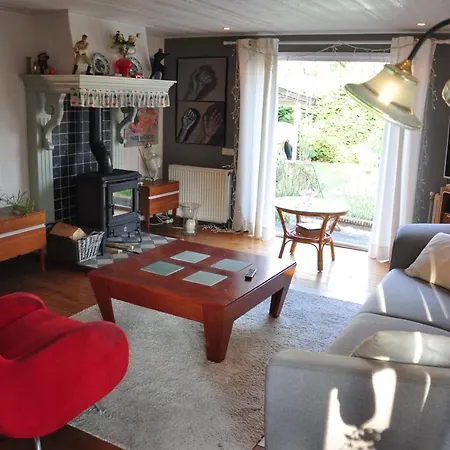Sfeervol, Ruim En Luxe Chalet In Bosrijke Omgeving